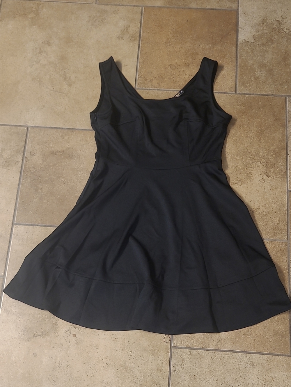 Fancyinn Black Scoop Neck Mini Dress